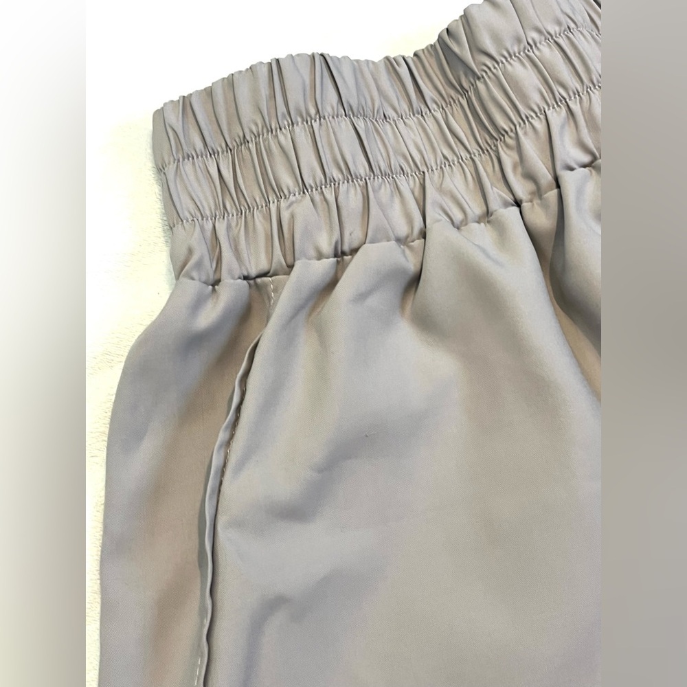 SHEIN Women’s Gray Wide Elastic Waist Polyester Blend Running Shorts Sz S - Picture 13 of 13